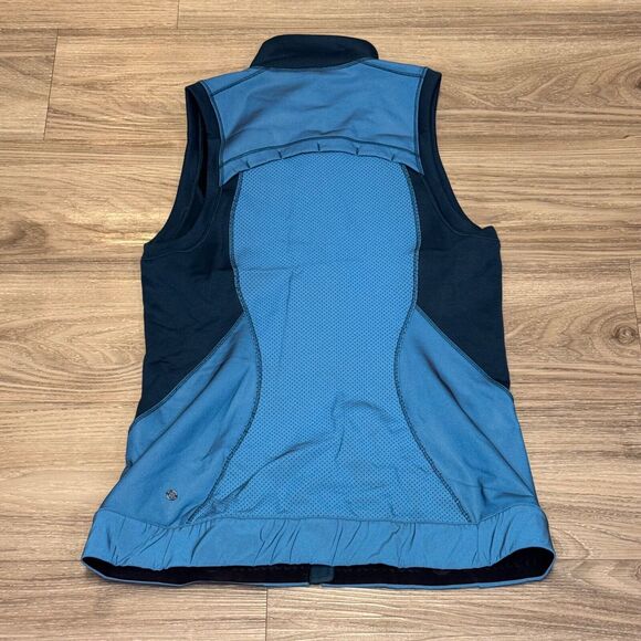 Lululemon Size 8 Blue Lets Get Visible Reflective Training Vest Teal - Picture 2 of 3